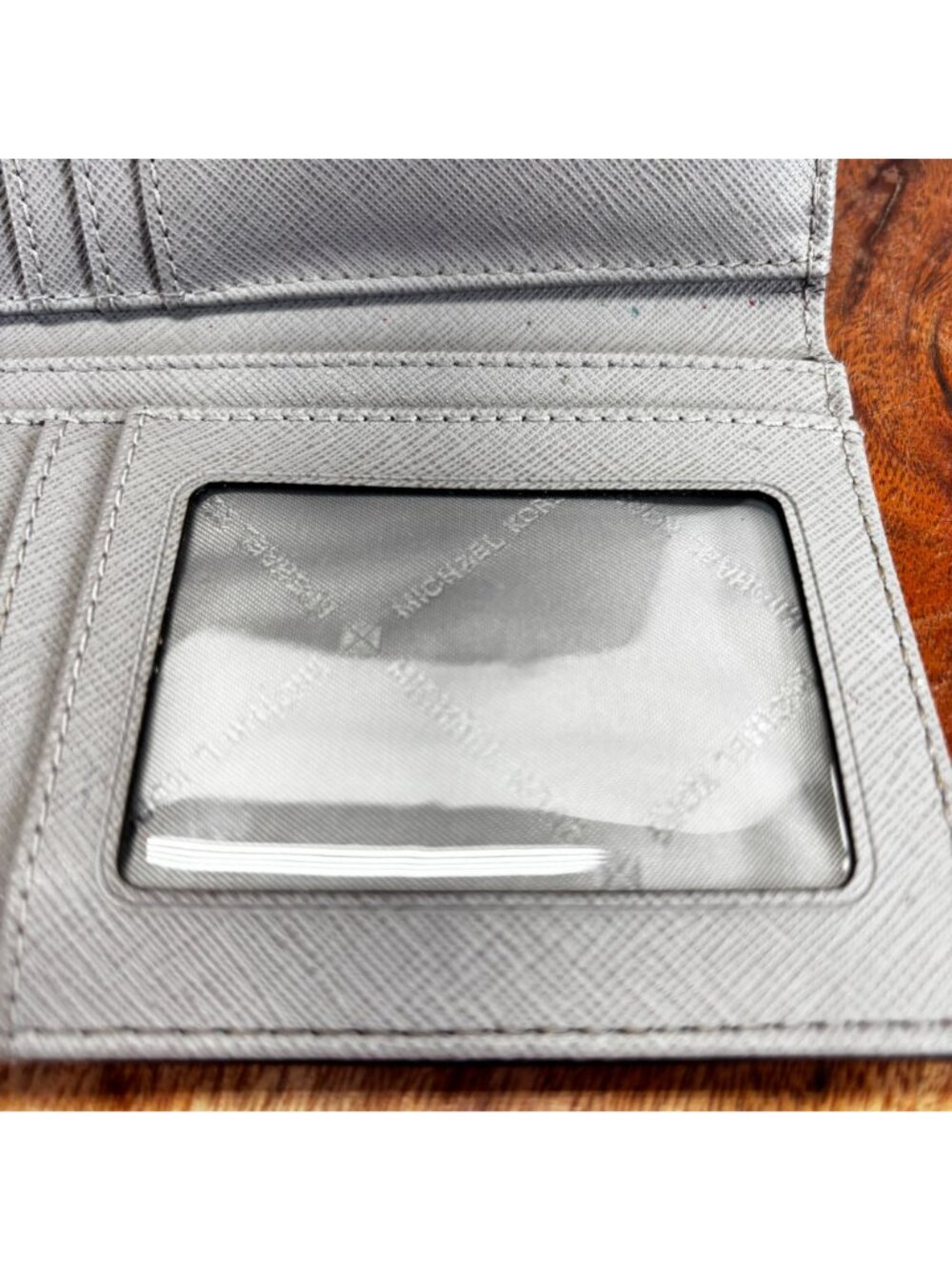 Michael Kors Jet Set Travel Large Trifold Wallet Monogram Logo PVC Grey White - Picture 4 of 5